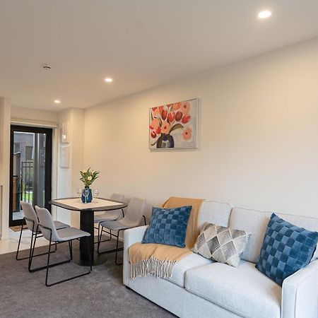 Modern 2 Bedroom Townhouse In Cbd With Parking! Sleeps 5 Christchurch Extérieur photo