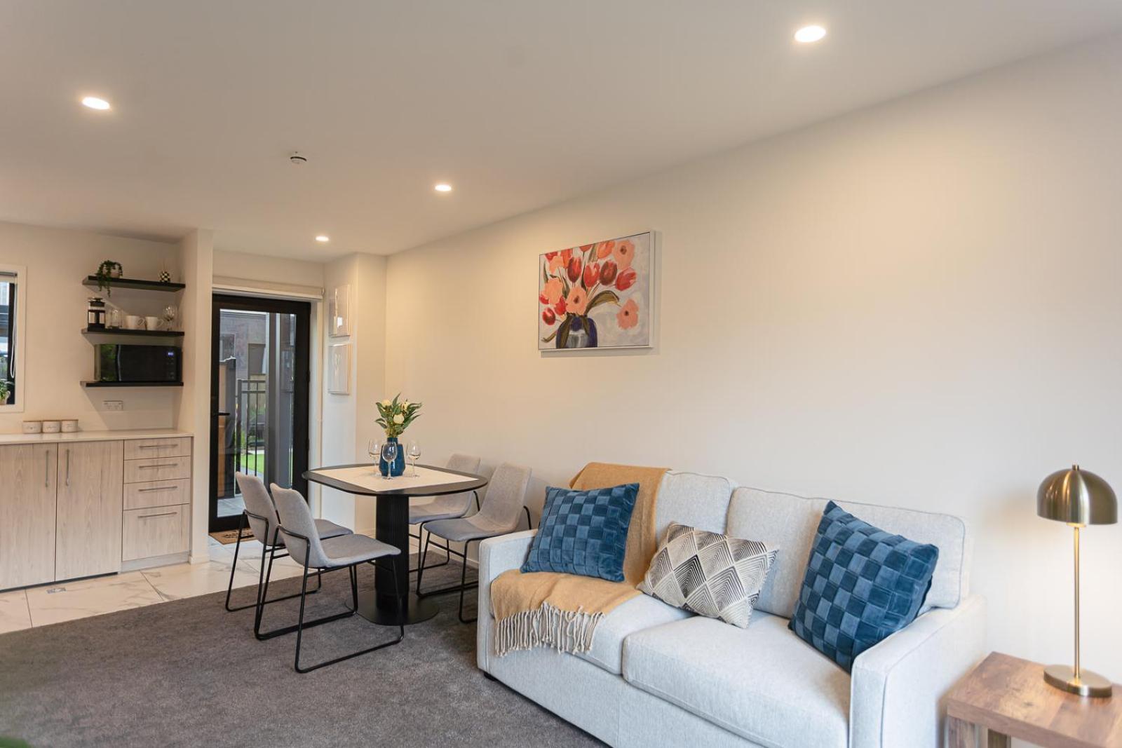 Modern 2 Bedroom Townhouse In Cbd With Parking! Sleeps 5 Christchurch Extérieur photo