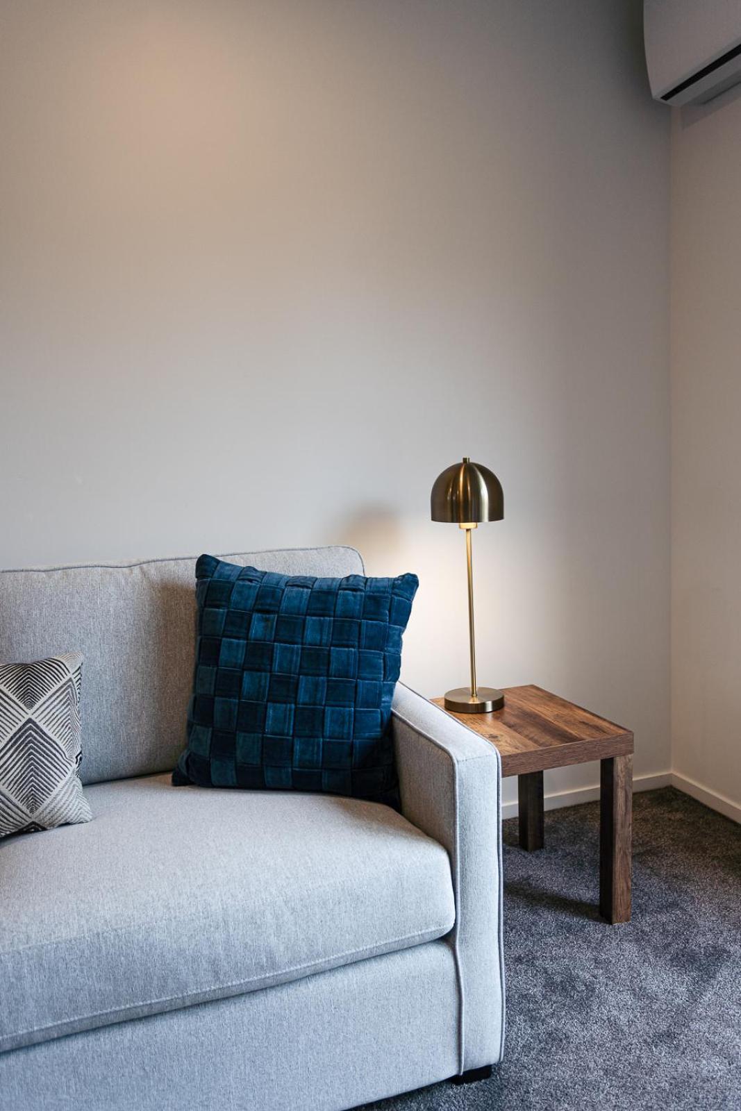 Modern 2 Bedroom Townhouse In Cbd With Parking! Sleeps 5 Christchurch Extérieur photo