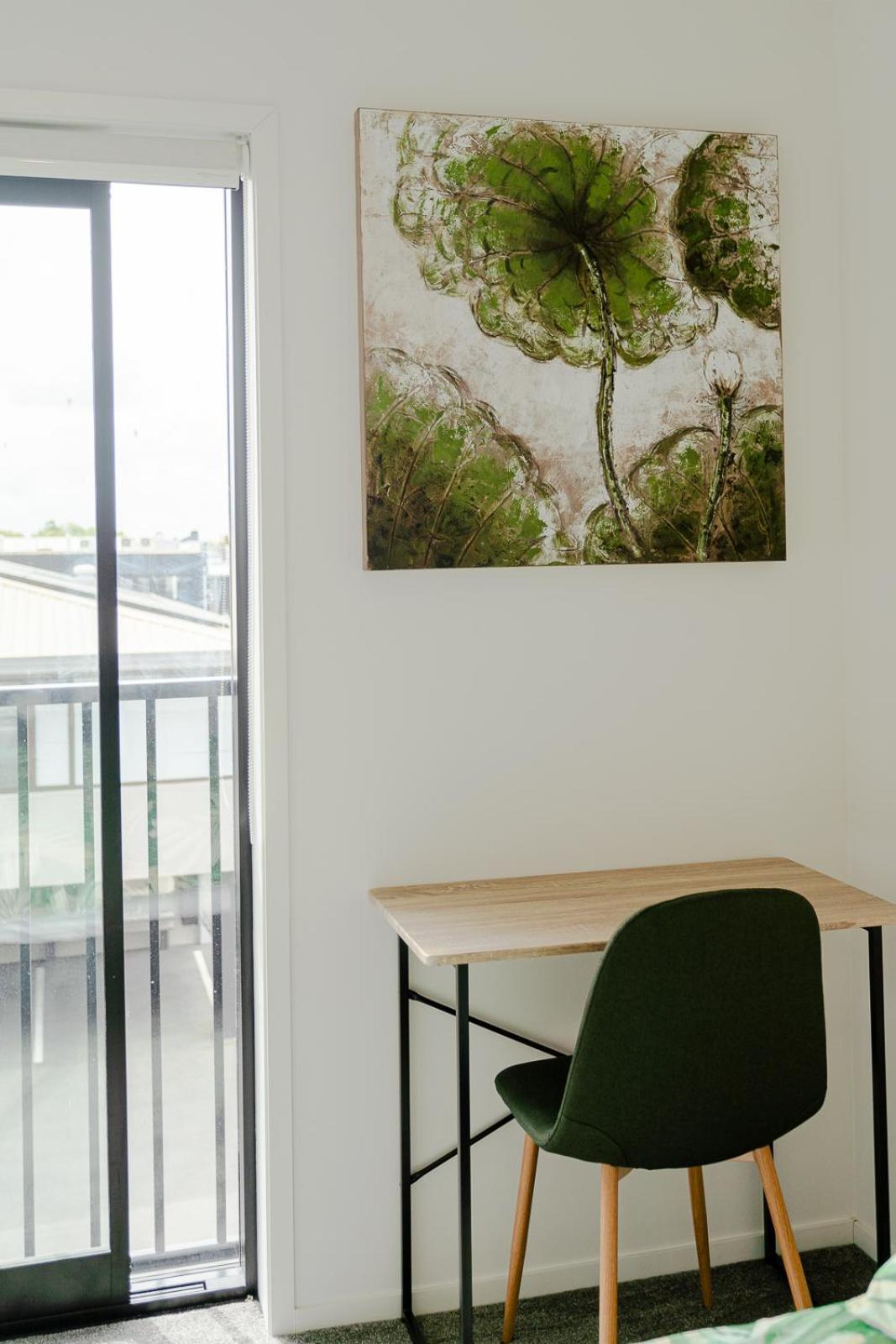 Modern 2 Bedroom Townhouse In Cbd With Parking! Sleeps 5 Christchurch Extérieur photo