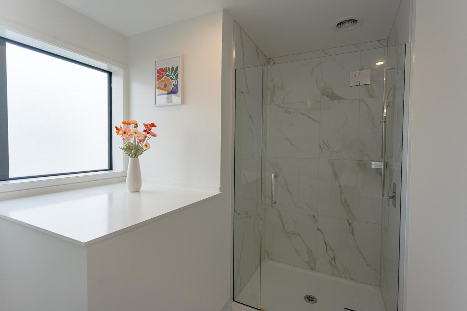 Modern 2 Bedroom Townhouse In Cbd With Parking! Sleeps 5 Christchurch Extérieur photo