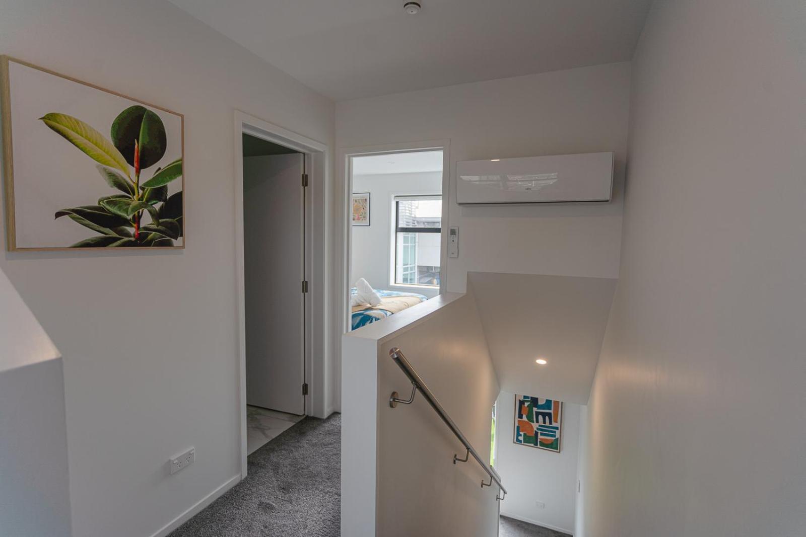 Modern 2 Bedroom Townhouse In Cbd With Parking! Sleeps 5 Christchurch Extérieur photo